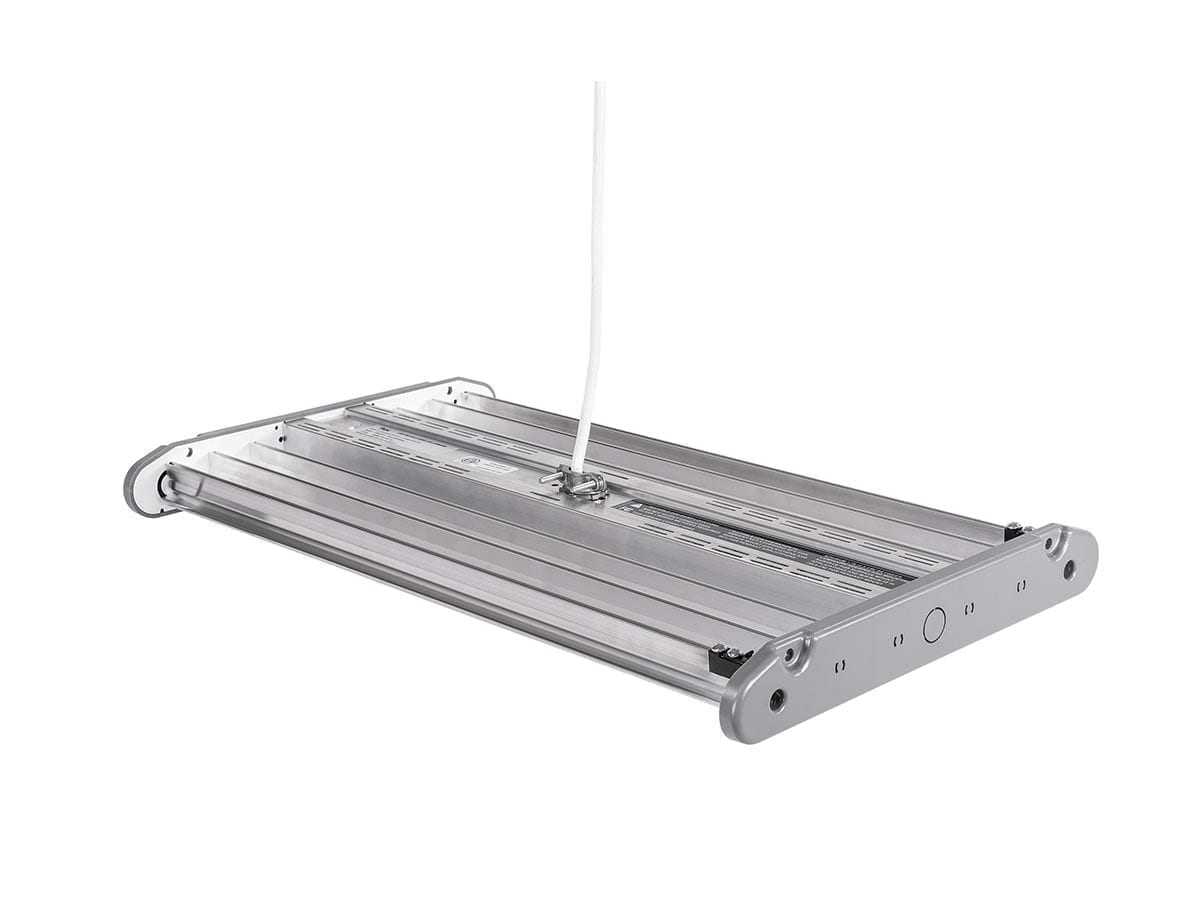 Industrial-high-ceiling-warehouse-lighting-with-aisle-polycarbonate-lens